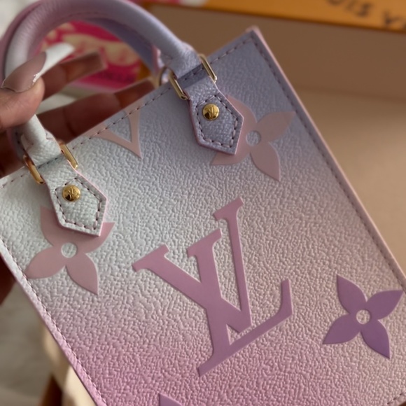 Spring in the City Petite Sac Louis Vuitton - Picture 1 of 1